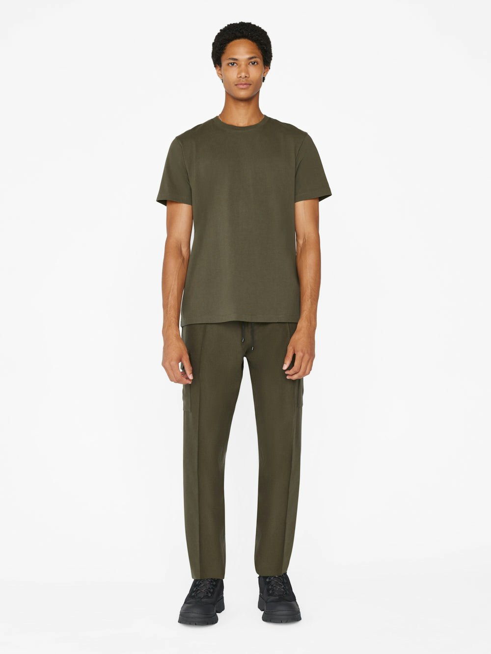 tee full body view